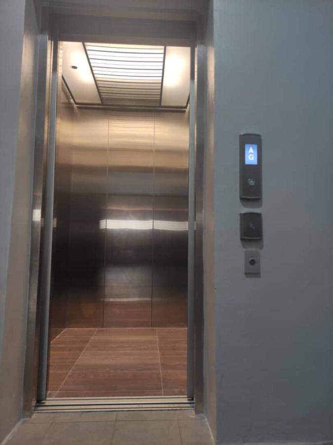 Reno Hotel איפוה מראה חיצוני תמונה
