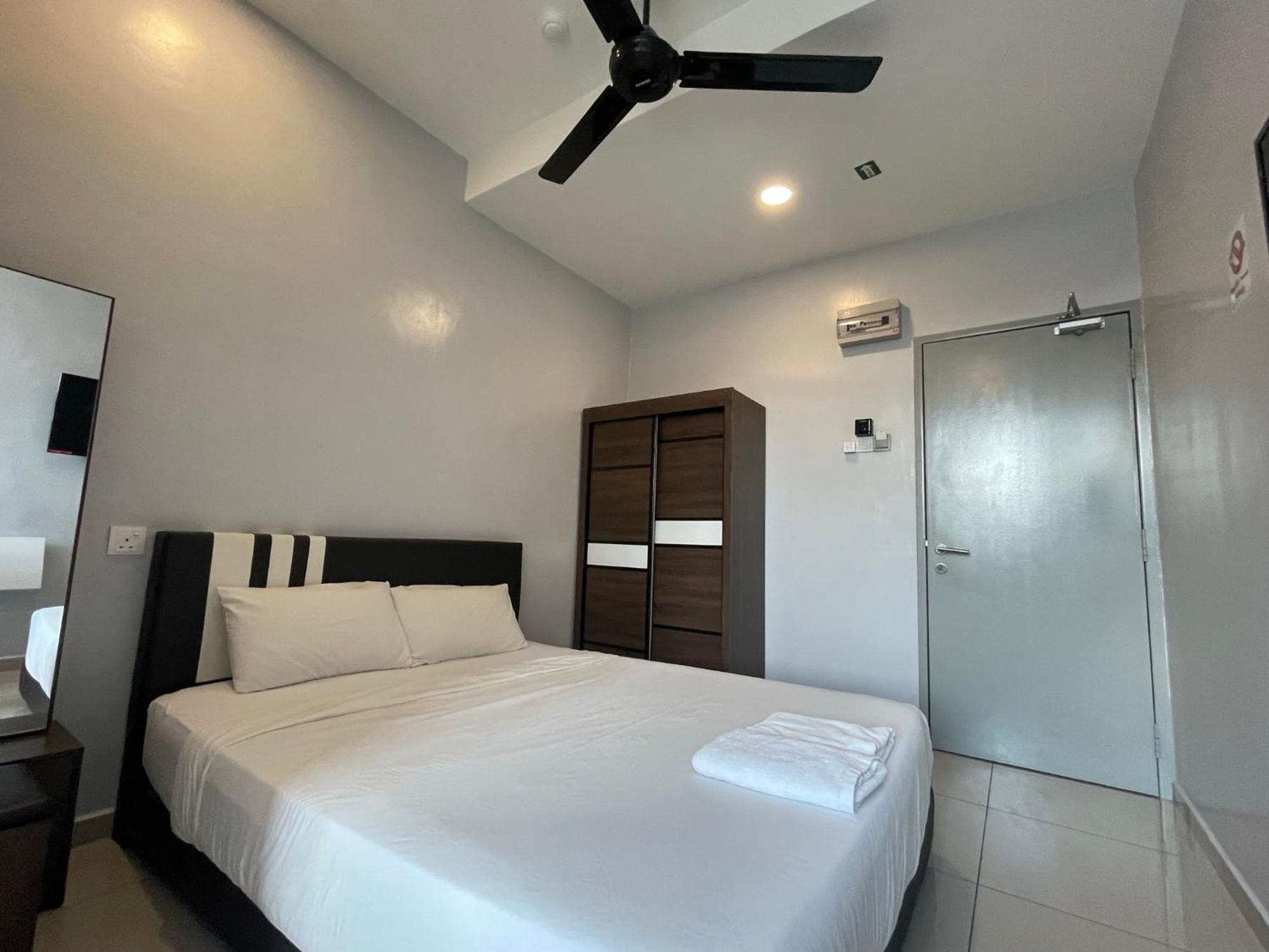 Reno Hotel איפוה מראה חיצוני תמונה