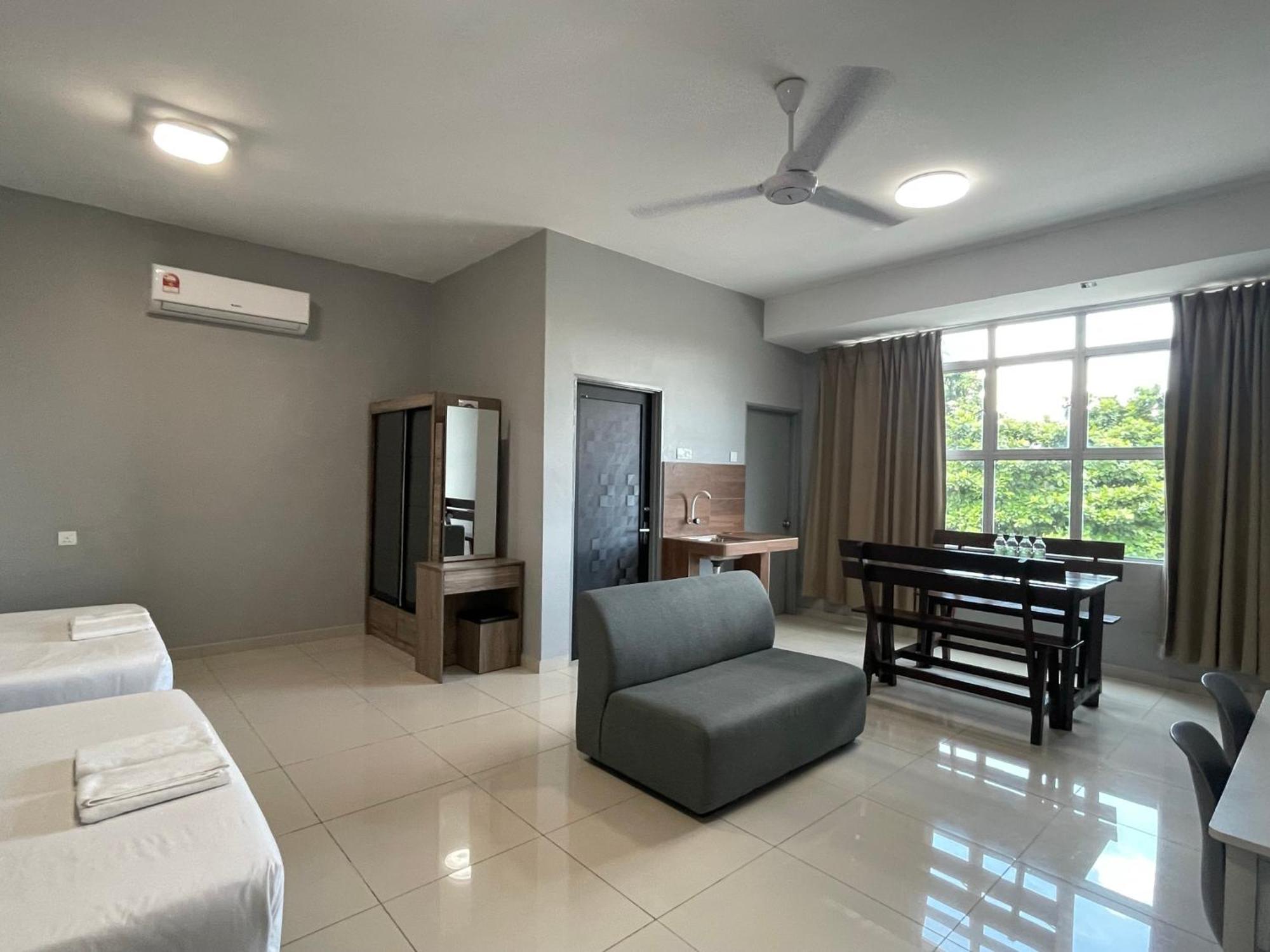 Reno Hotel איפוה מראה חיצוני תמונה